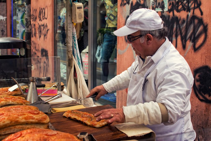 street-food-sicilia-italia-womviajes-viajes-mujeres