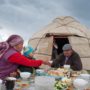 Ruta de la Seda con un grupo de mujeres vida nómada Kirguistán
